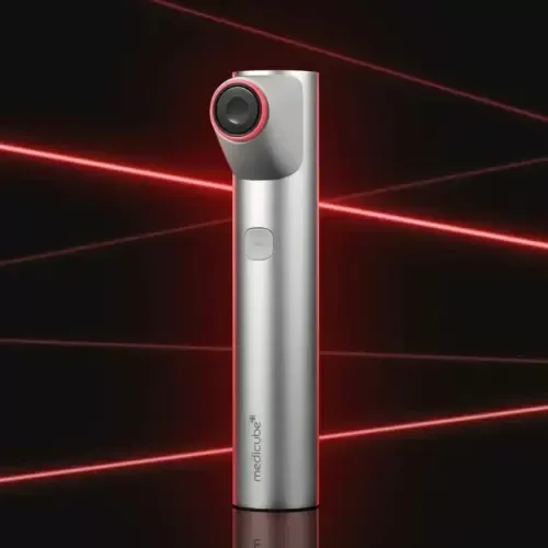 MEDICUBE AGE-R HIGH FOCUS SHOT