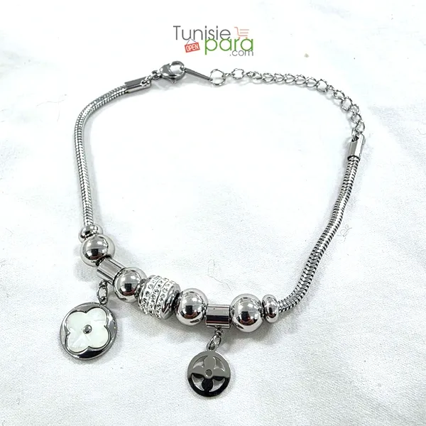 Bracelet “Éclat Trèfle” en Acier Inoxydable – Style Argenté et Nacre