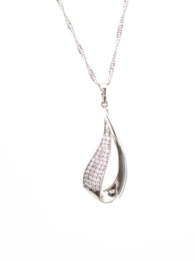 Collier Goutte Élégante – Hypoallergénique