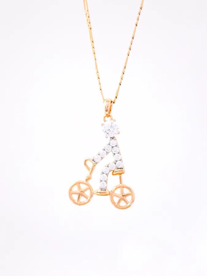 Collier Cycliste Doré – Bijou Fille Hypoallergénique