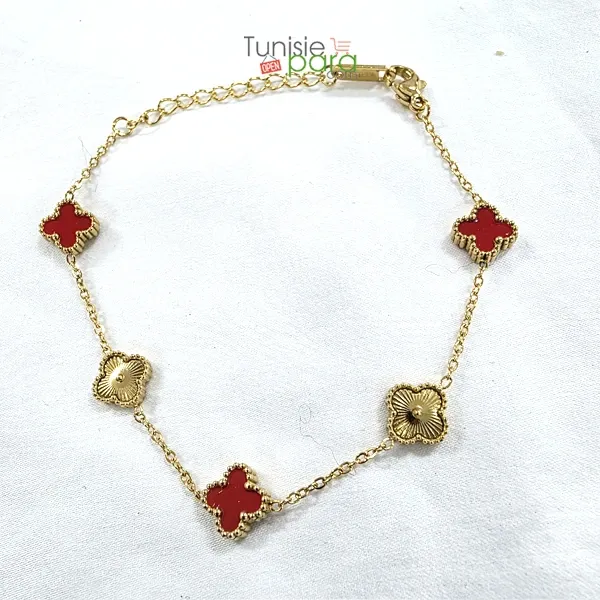 Bracelet “Trèfle Passion” – Finition Dorée et Émail Rouge en Acier Inoxydable